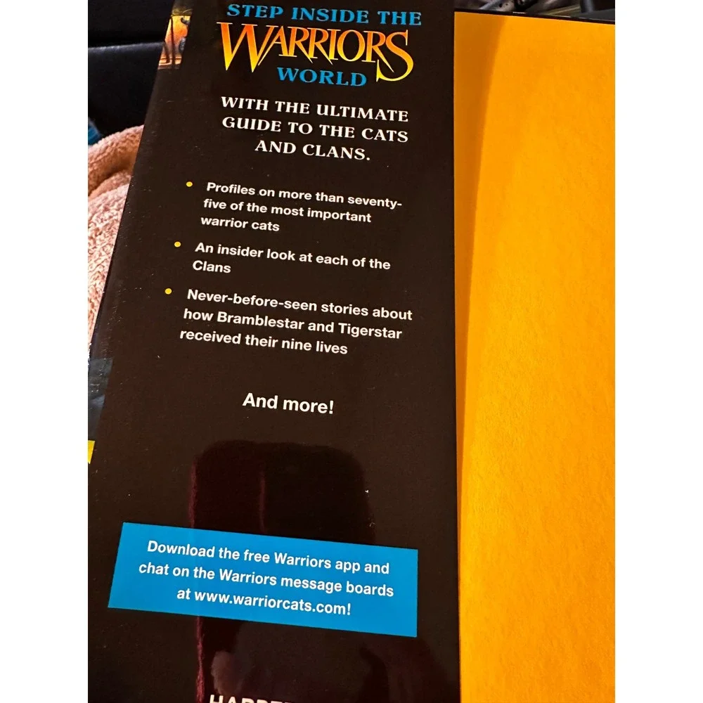 Warriors The Ultimate Guide by Erin Hunter Overisize‎ Hardback Full Color